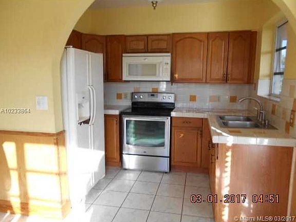 5th image of 2420 NW 204th St