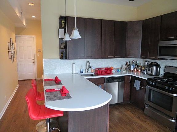 2nd image of 1353 N Ashland Ave #One_1e_e