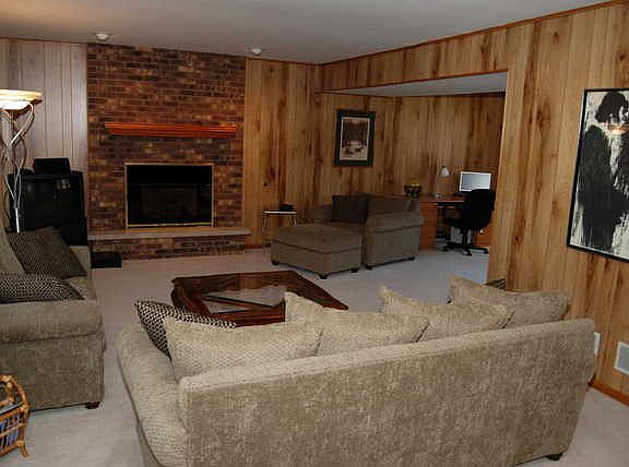 4th image of 9253 S 83rd Ave