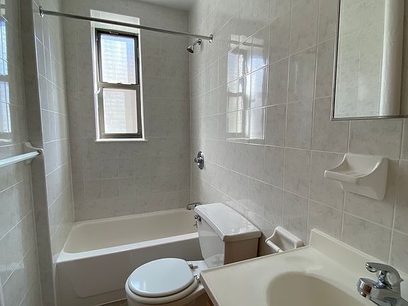 5th image of 37 Kenmare St #12