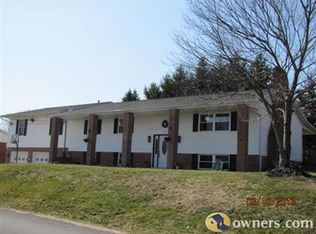 106 Oakview Dr, Morgantown, WV 26505