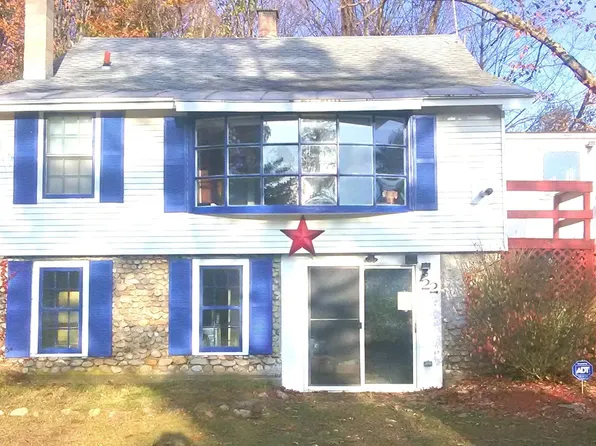 22 Meadowview Dr, Pittsfield, MA 01201