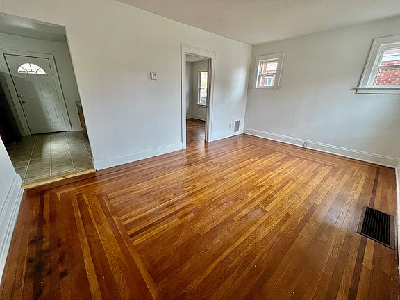 3rd image of 5803 Saranac Ave