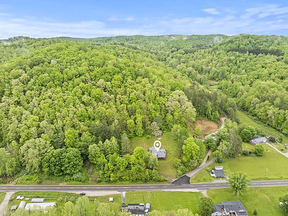 4th image of 11 Congleton Hollow Rd