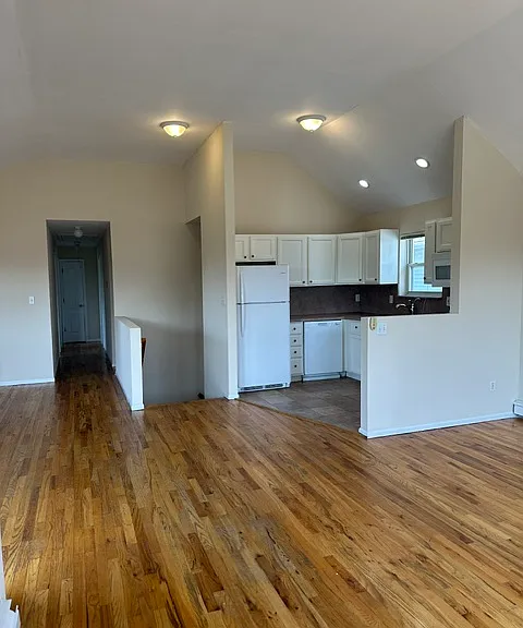 457 Monroe Blvd #2 — Photo 27