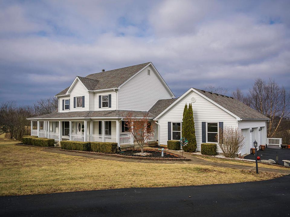 1st image of 1004 Wooded Lake Dr