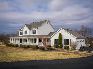 1004 Wooded Lake Dr, Simpsonville, KY 40067