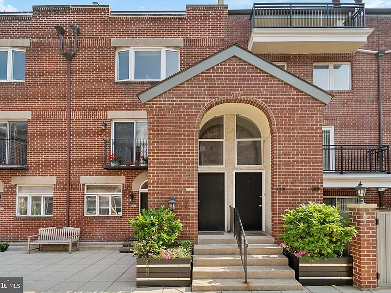 212 S 24th St #24-2416B — Photo 14