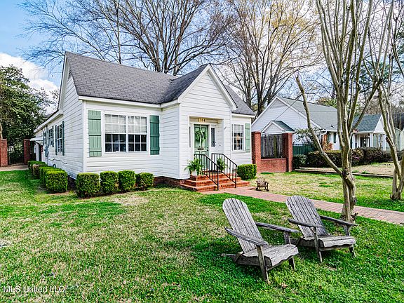 3rd image of 1704 Laurel St