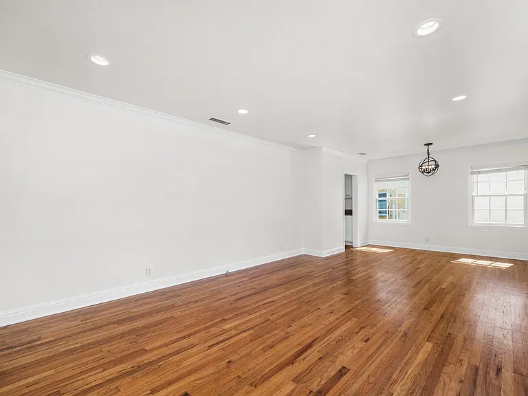5915 E Rosebay St — Photo 10