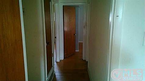 5th image of 2501 Livenshire Dr