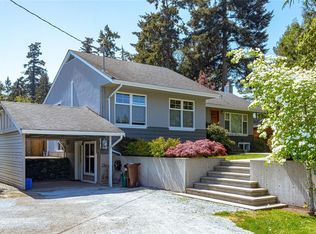 1155 Marchant Rd, Central Saanich, BC V8M 1G7