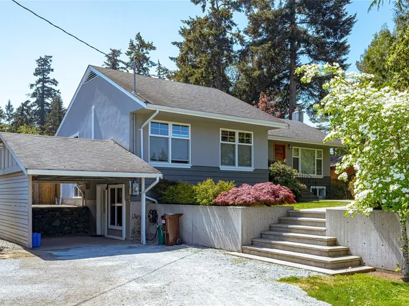1155 Marchant Rd, Central Saanich, BC V8M 1G7