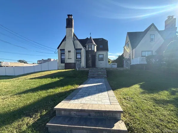 153 Main Street, East Rockaway, NY 11518