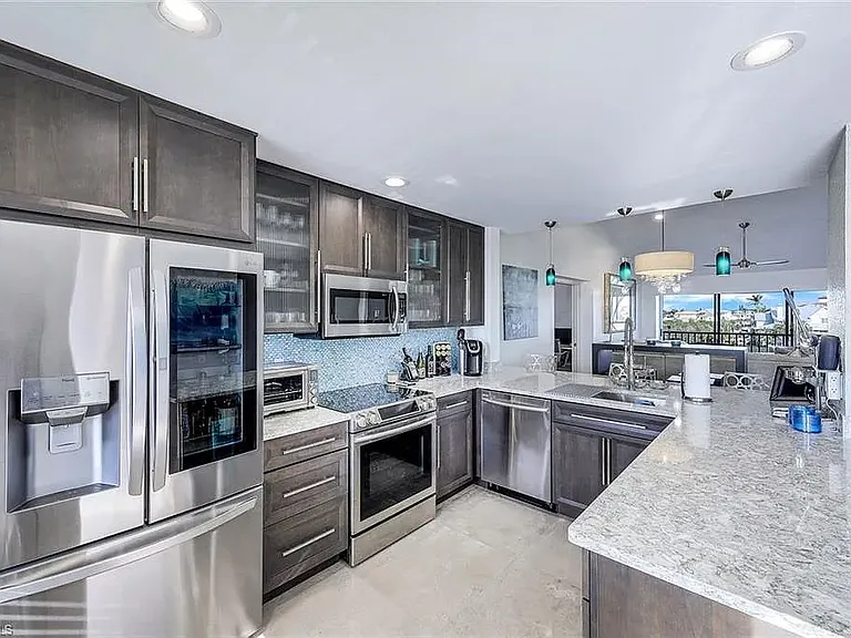 10684 Gulf Shore Dr #302 — Photo 6
