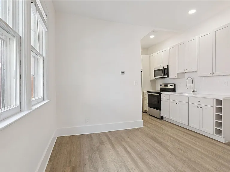 1620 Walnut St #2 — Photo 9