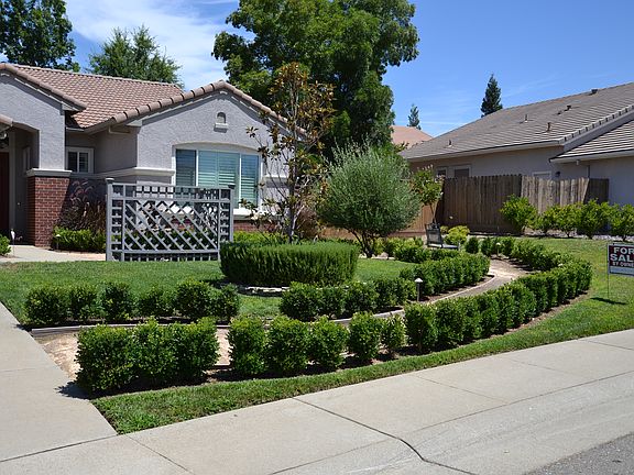 2nd image of 1076 Lindley Ct
