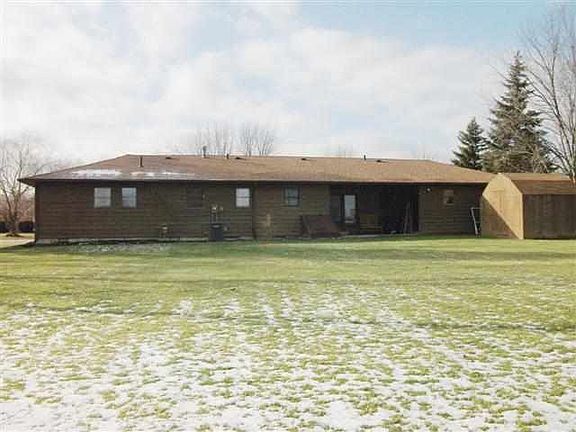 3rd image of 64314 Pleasant Plain Dr