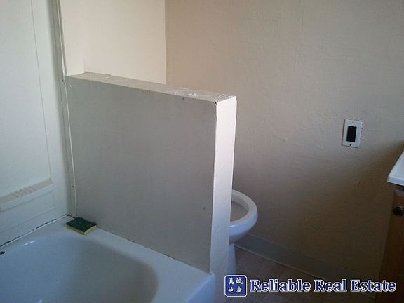 5th image of 394 N Mountain View Ave APT 3