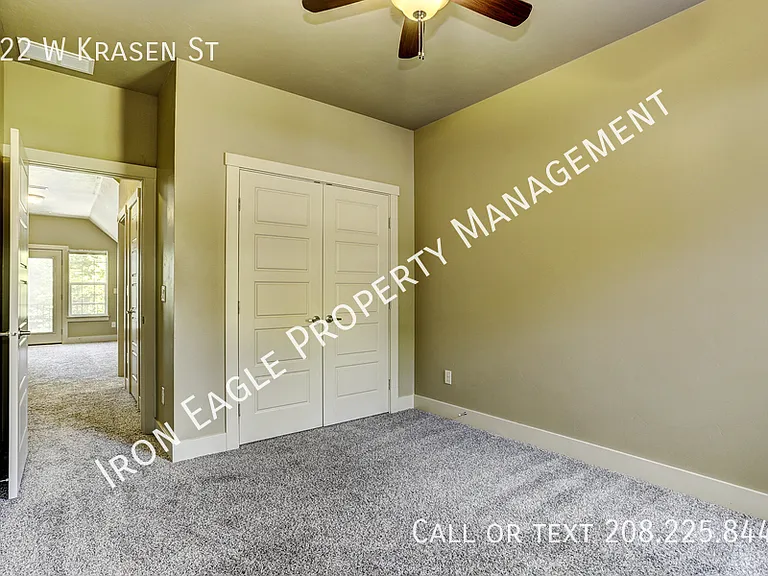 822 W Krasen St — Photo 36