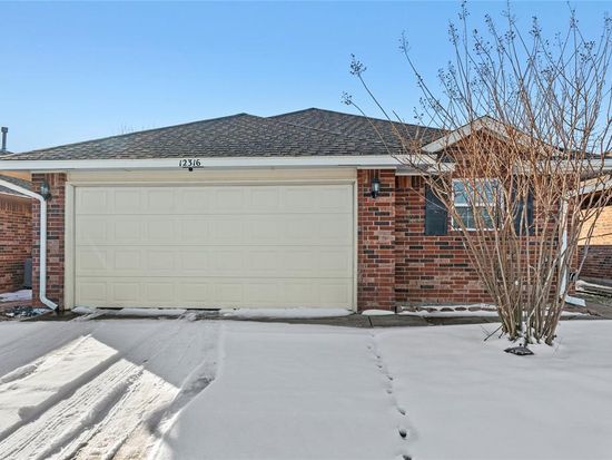 12316 SW 5th St, Yukon, OK 73099