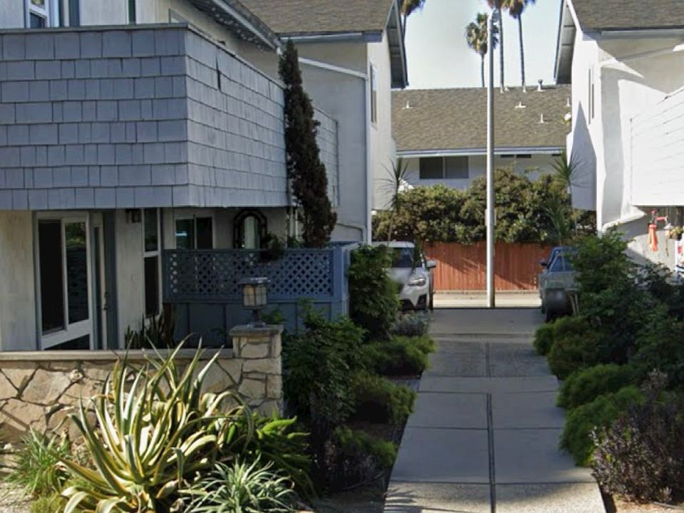 1st image of 2709 Harbor Blvd