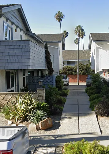 2709 Harbor Blvd Photo 1