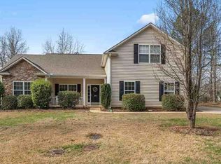 140 Sunshine Dr, Simpsonville, SC 29681