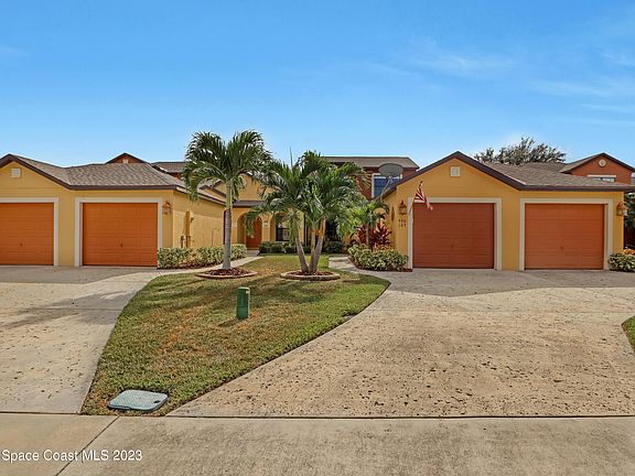 3rd image of 990 Luminary Cir APT 103