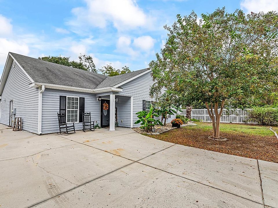 1st image of 1406 Leroy Ln.