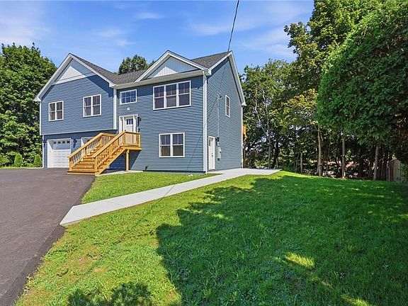 2nd image of 8 Fairgreen Dr