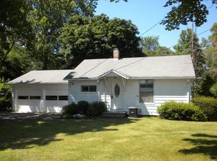 211 Ryno Rd, Coloma, MI 49038