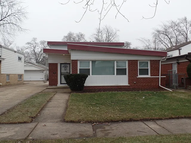 15515 Ellis Ave photo 1