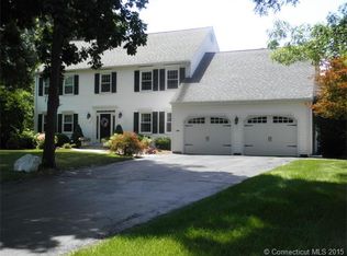 7 Brittany Ct, Cheshire, CT 06410