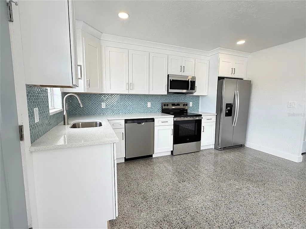 1 bed, 1.0 bath, 646 sqft, $2,000 — Photo 4