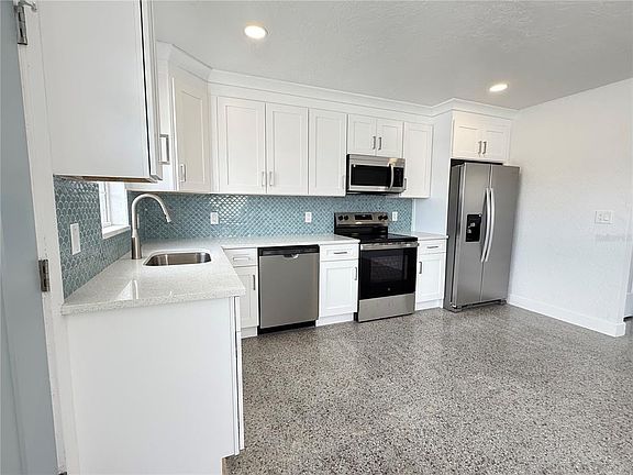 4th image of 119 147th Ave E #B