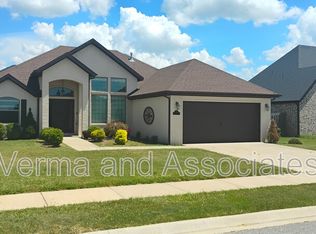 1740 Sunrise Cir, Centerton, AR 72719