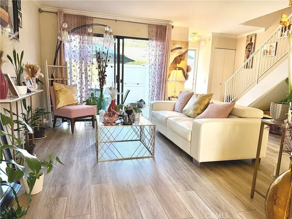 28615 Conejo View Dr, Agoura Hills, CA 91301