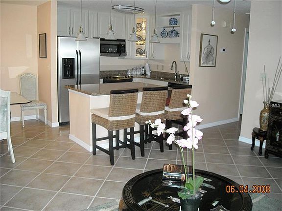 2nd image of 1901 Canterbury Ln Unit 7