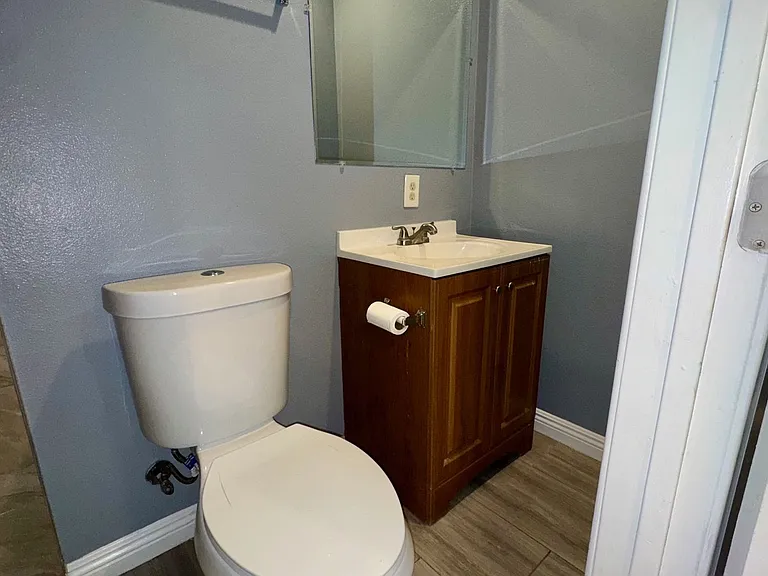 604 Monticello Dr — Photo 3