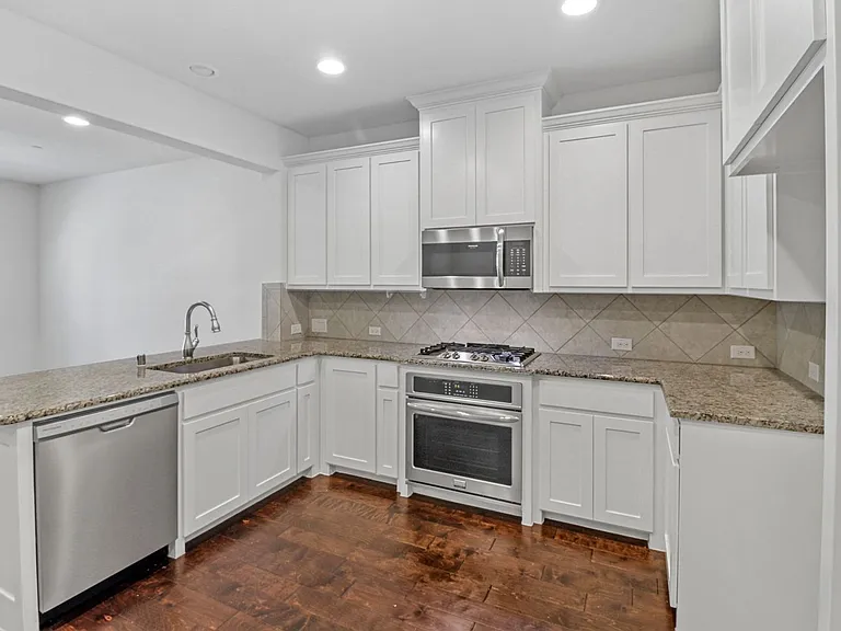 5208 McPherson Ln — Photo 6