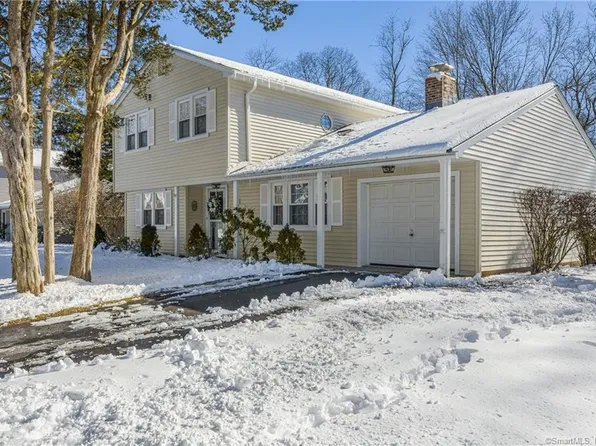 114 Flower Drive, Hamden, CT 06518