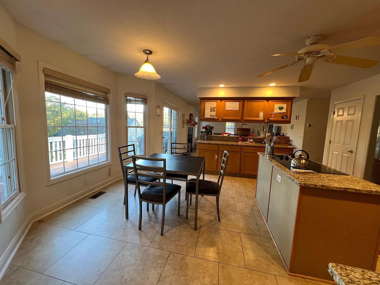 4 bed, 3.5 bath, 2630 sqft, $3,900 — Photo 3