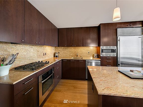 5th image of 909 5th Avenue #2203