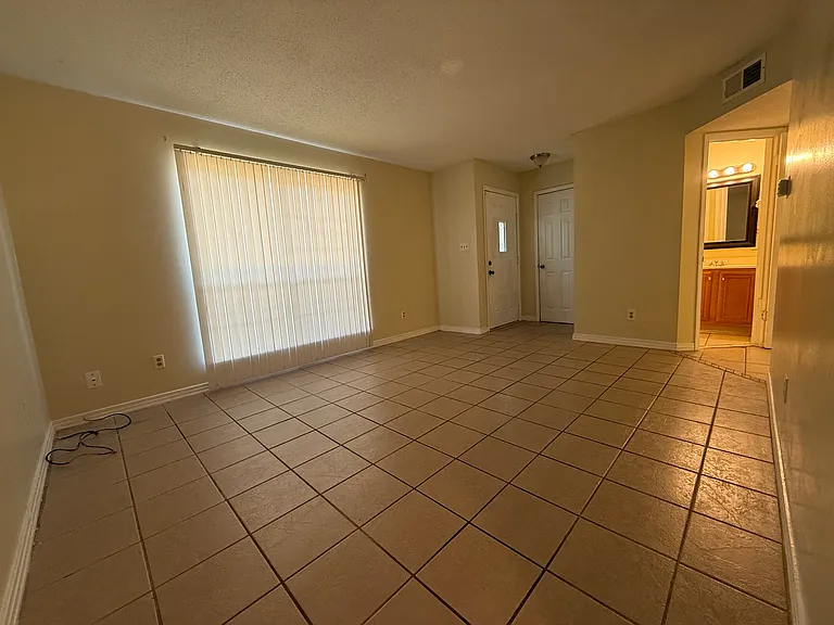 6316 Harvard Ct — Photo 4