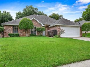 2203 Brazos Dr, Corinth, TX 76210