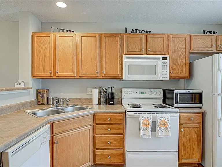 3030 Kensington Pl — Photo 14