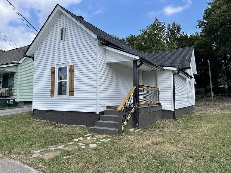 1621 Dora St — Photo 3