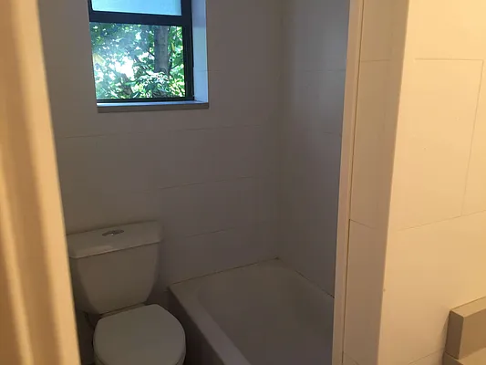 Rented by Elite NY Holdings | media 15