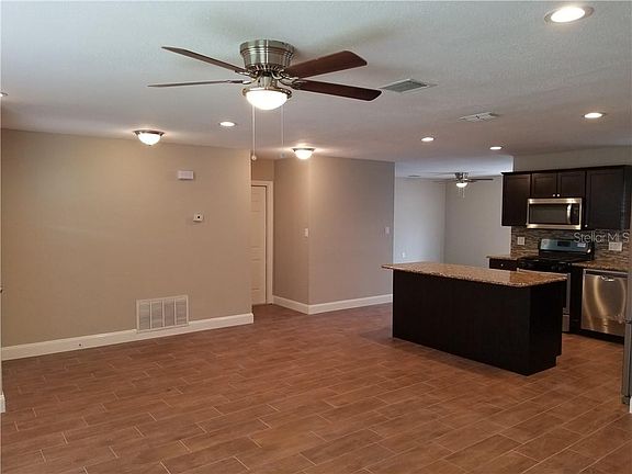 3rd image of 2118 Turmeric Ave